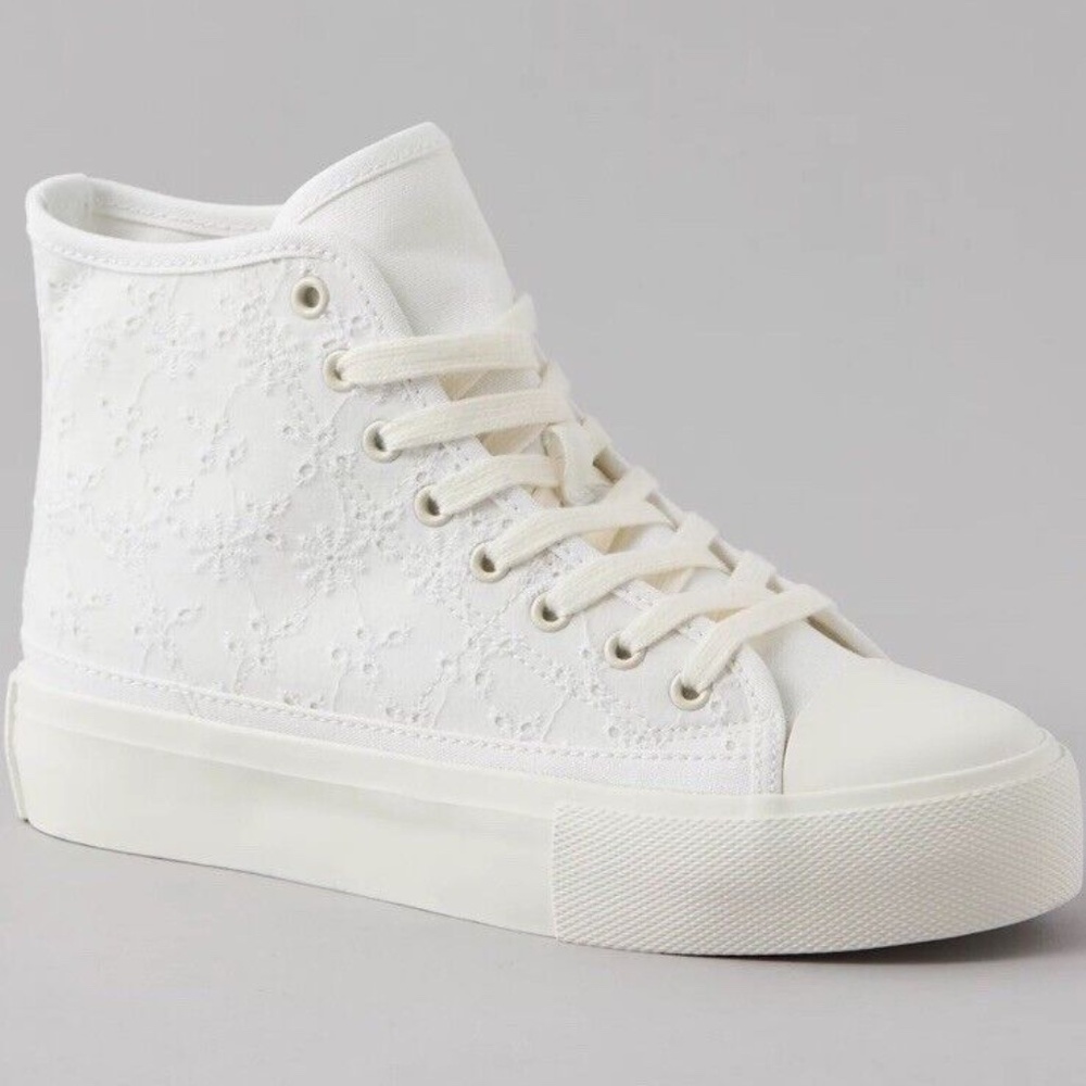 AE Eyelet High-Top Platform Sneaker